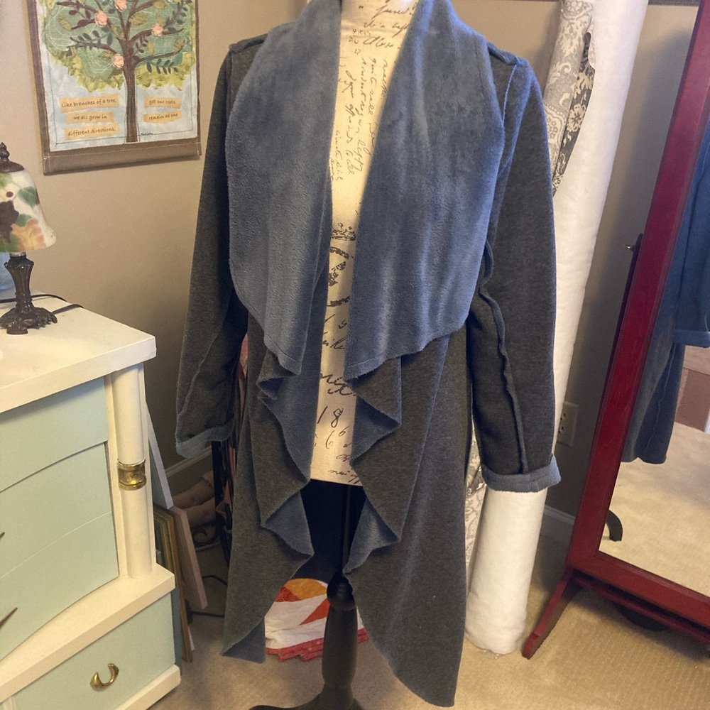 Heather gray and blue fleece coat. Size medium.